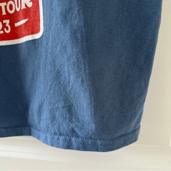 Luke Combs Wings World Tour 2023 Blue T-Shirt Unisex/Men's Size Medium Band Tee - Picture 13 of 16